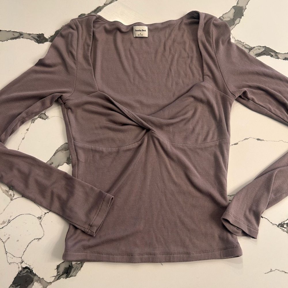 Aritzia Sunday Best Long Sleeve Twist Front Top - Mauve